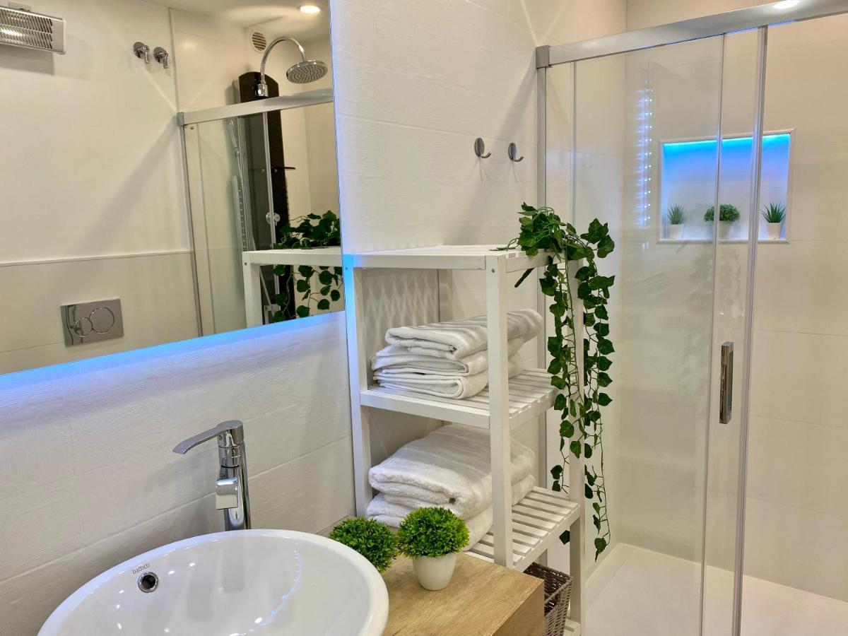 Suite Breeze - Private Heated Pool Málaga Kültér fotó